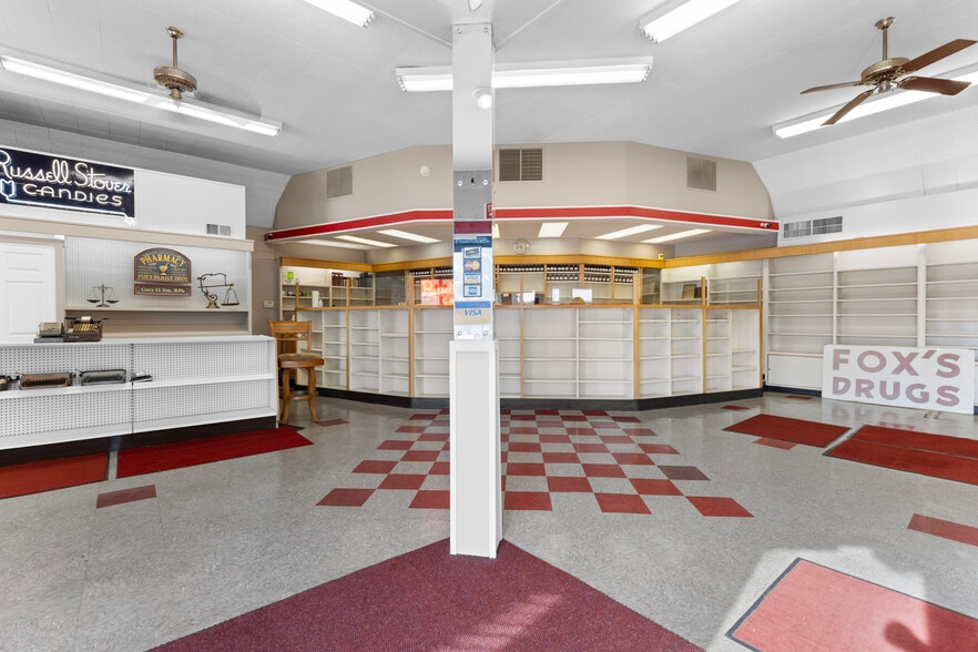More Photos Of 10004 E 63rd St, Raytown General Retail For Sale