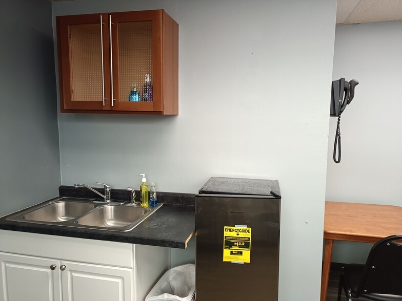 More Photos Of 4921 E State St, Rockford Office For Sale