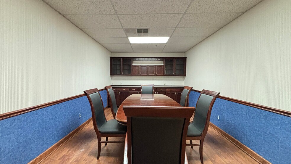 More Photos Of 475 Business Park Ln, Allentown Warehouse For Lease