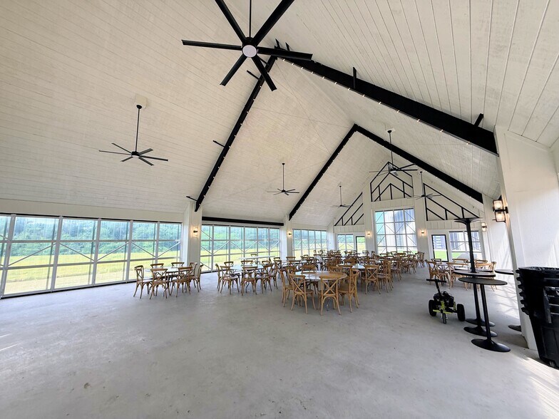 More Photos Of 1105 W Cottage Hill Pky, Celina Lodge Meeting Hall For Sale