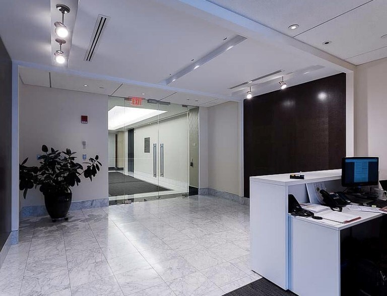 More Photos Of 2 International Pl, Boston Office For Lease