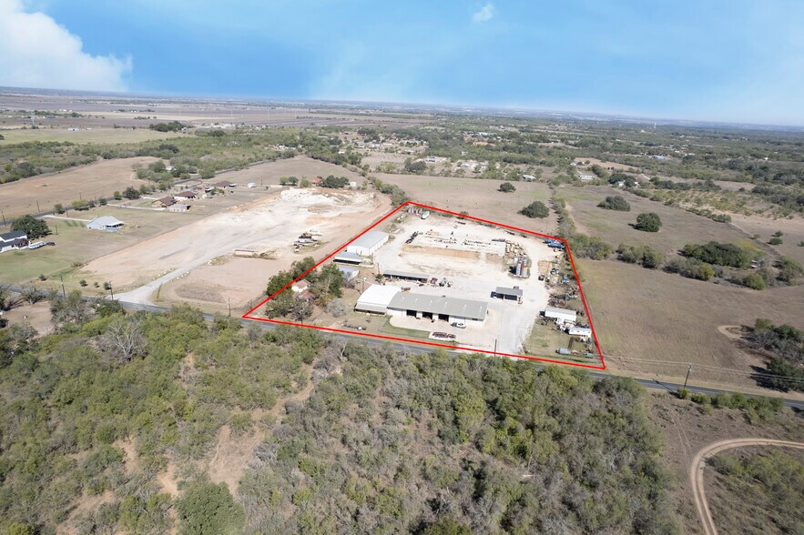 More Photos Of 14685 Old Frio City Rd, Lytle Warehouse For Sale