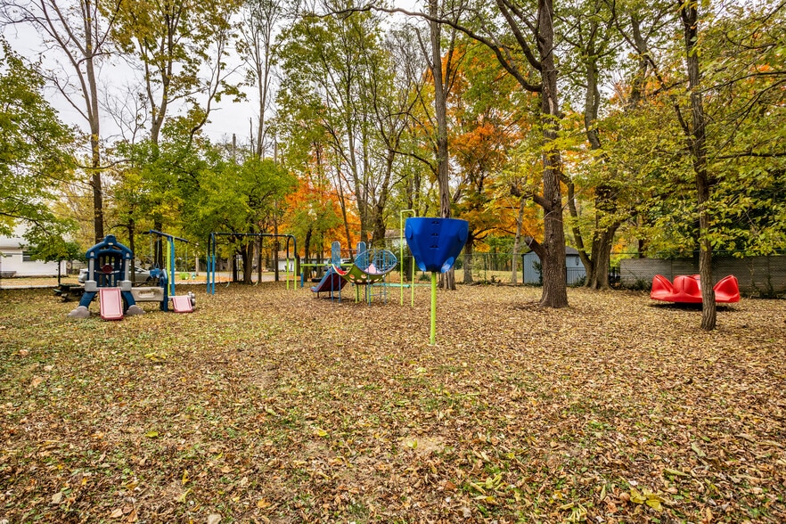 More Photos Of 7507 Michigan Rd, Indianapolis Daycare Center For Sale