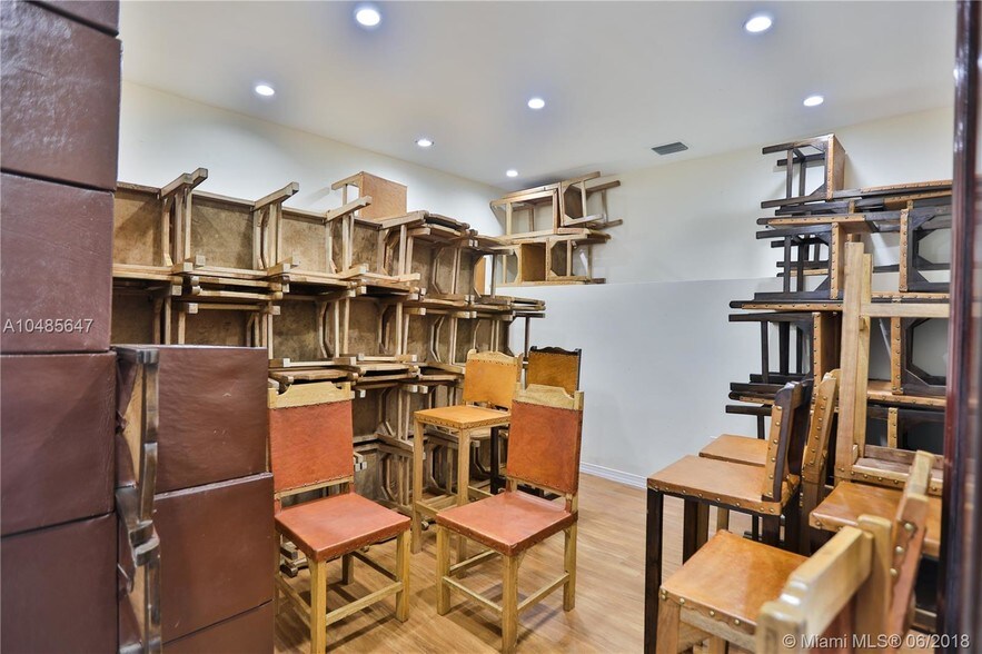 More Photos Of 14200-14238 SW 136th St, Miami Light Manufacturing For Sale