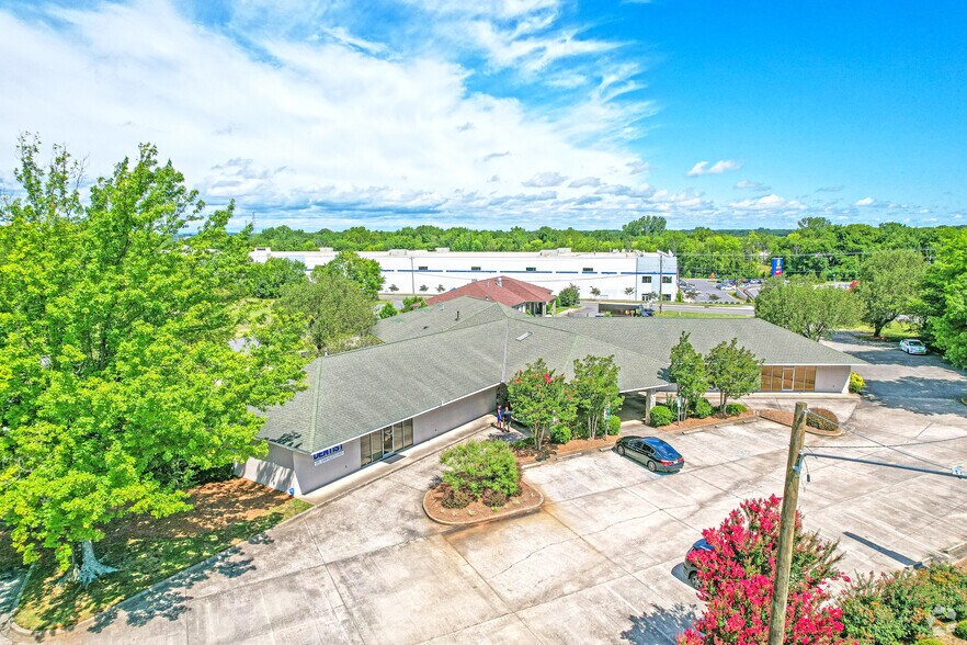 More Photos Of 9720 S Tryon St, Charlotte Medical For Sale