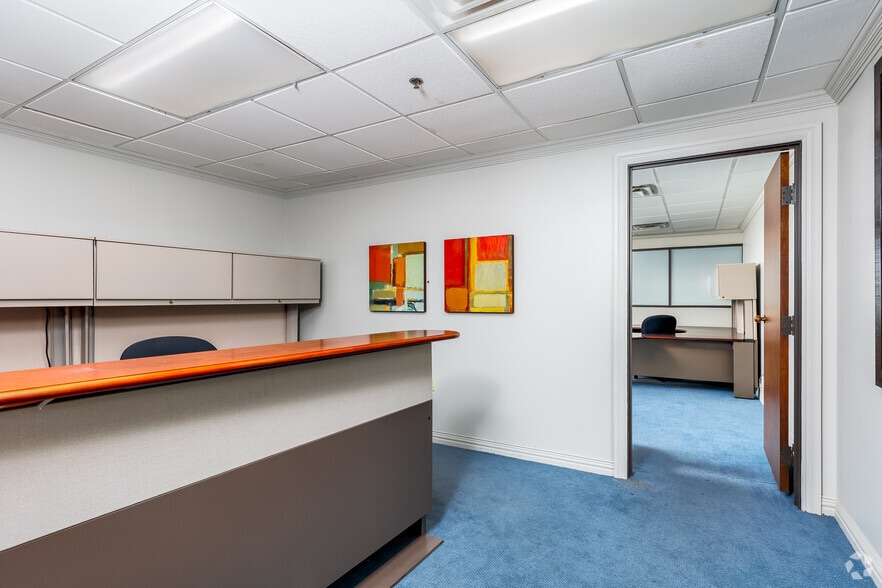 More Photos Of 4464 W Plano Pky, Plano Auto Repair For Lease