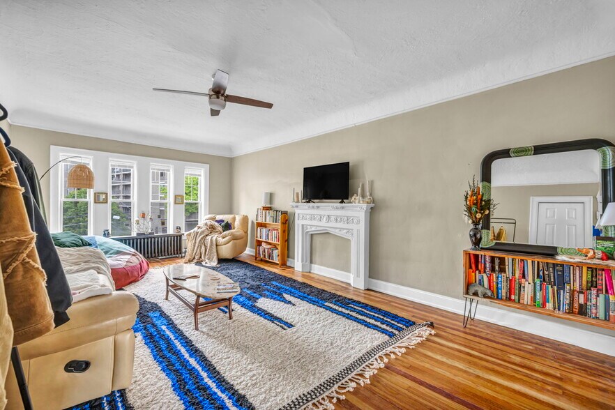 More Photos Of 12065 Edgewater Dr, Lakewood Apartments For Sale