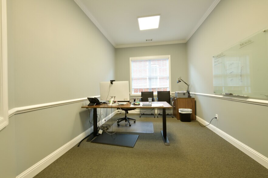 More Photos Of 4994 Lower Roswell Rd, Marietta Office For Lease