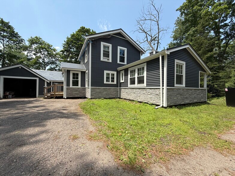 More Photos Of 561 Foundry St, South Easton Specialty For Lease