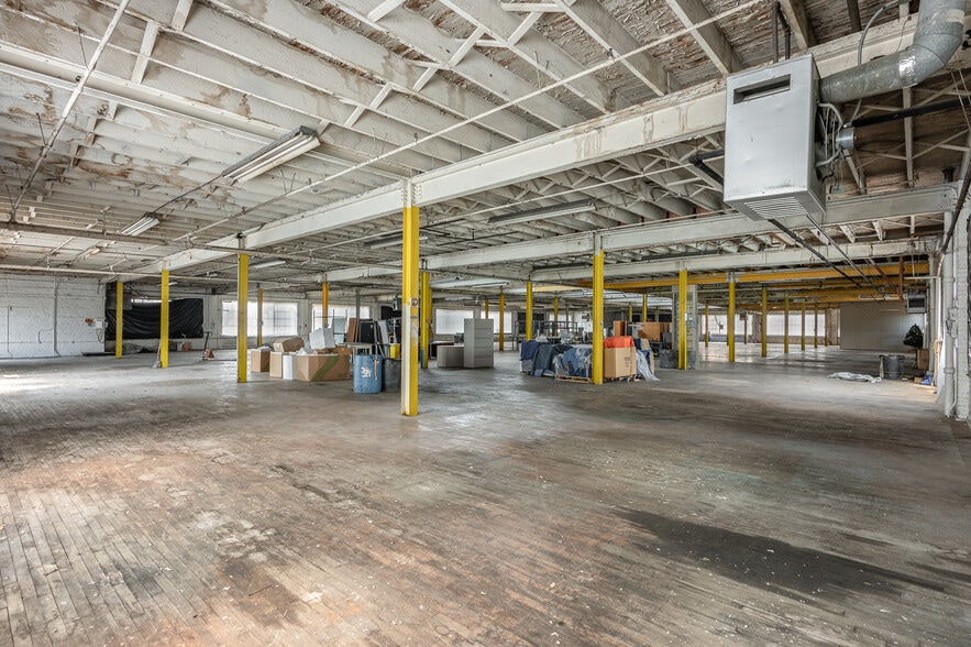 More Photos Of 3110 Elm Ave, Baltimore Warehouse For Sale