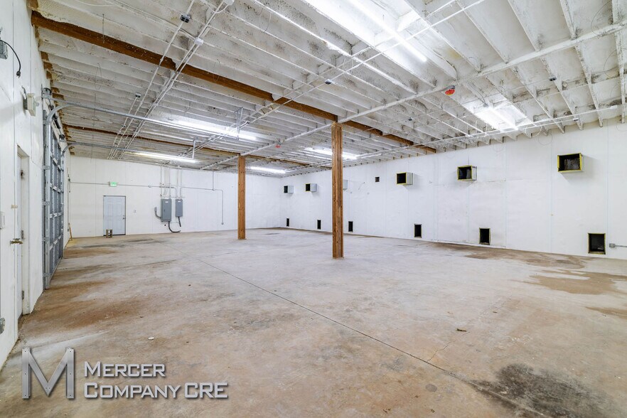 More Photos Of 2601 S Purdue Ave, Oklahoma City Flex For Lease