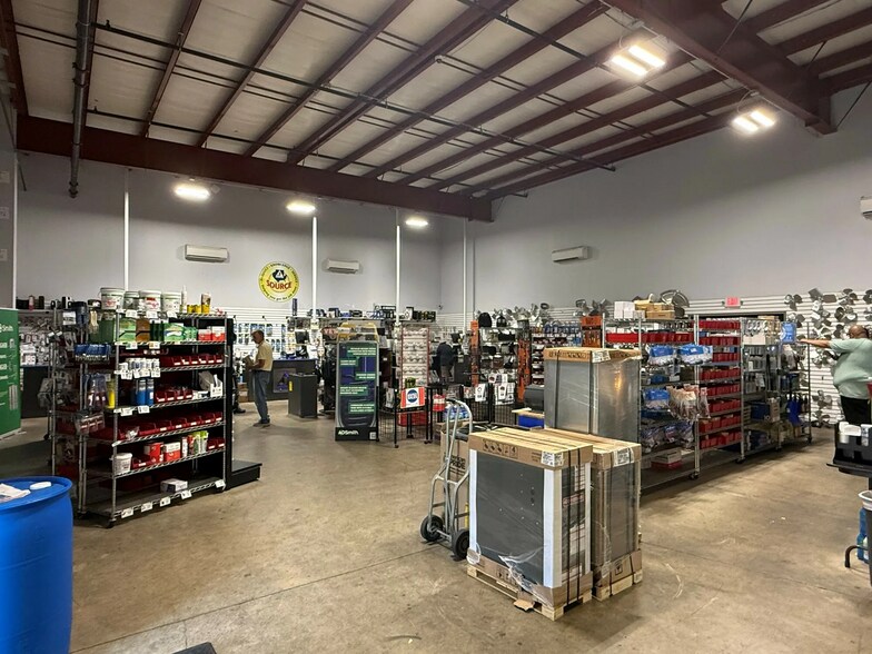 More Photos Of 7940 New Jersey Ave, Hammond Warehouse For Lease