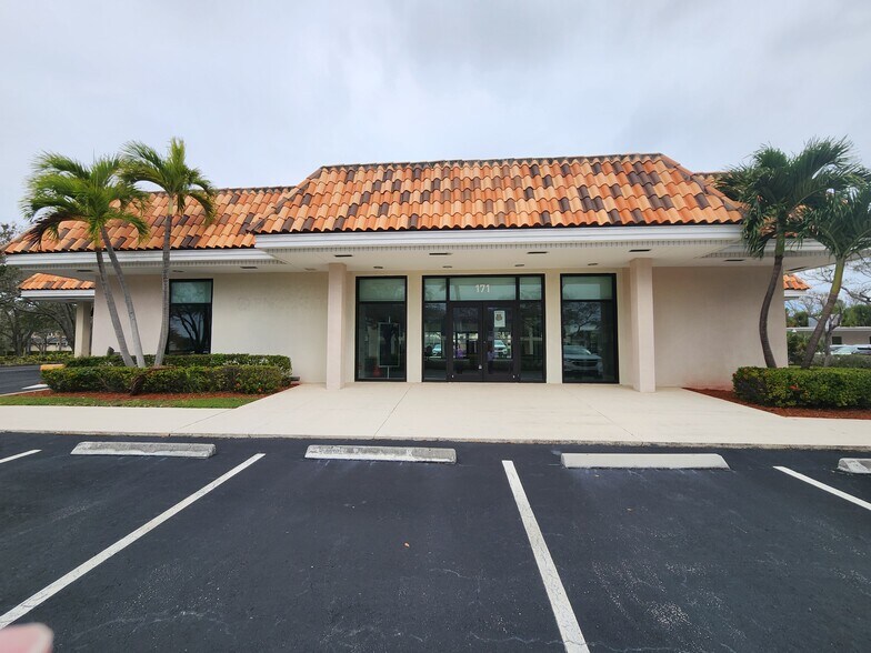 Primary Photo Of 171 Tequesta Dr, Tequesta Medical For Lease