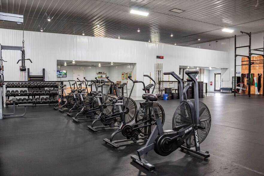 More Photos Of 309 Prairie Ave SW, De Smet Health Club For Sale