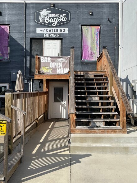 More Photos Of 160 W Broadway St, Sparta Restaurant For Sale