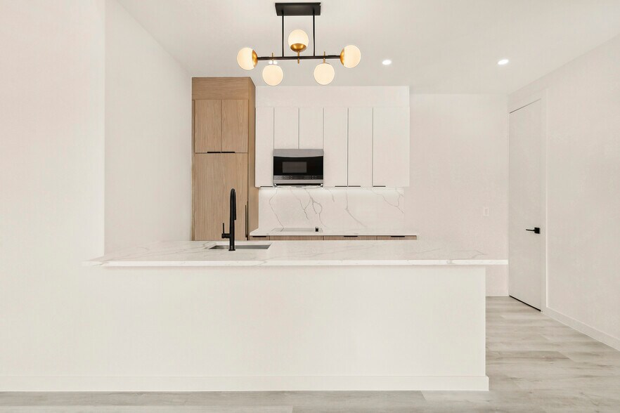 More Photos Of 814 Manhattan Ave, Brooklyn Apartments For Sale