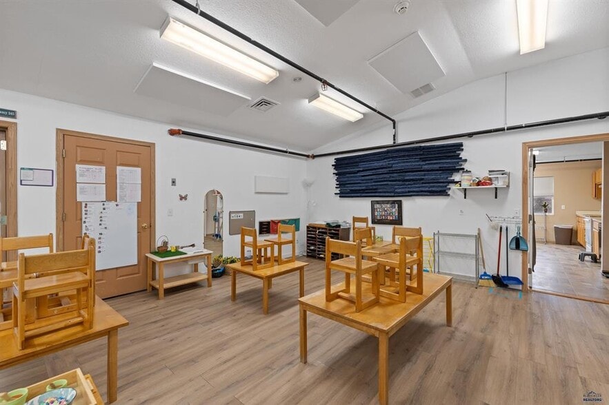 More Photos Of 4021 Range Rd, Rapid City Schools For Sale