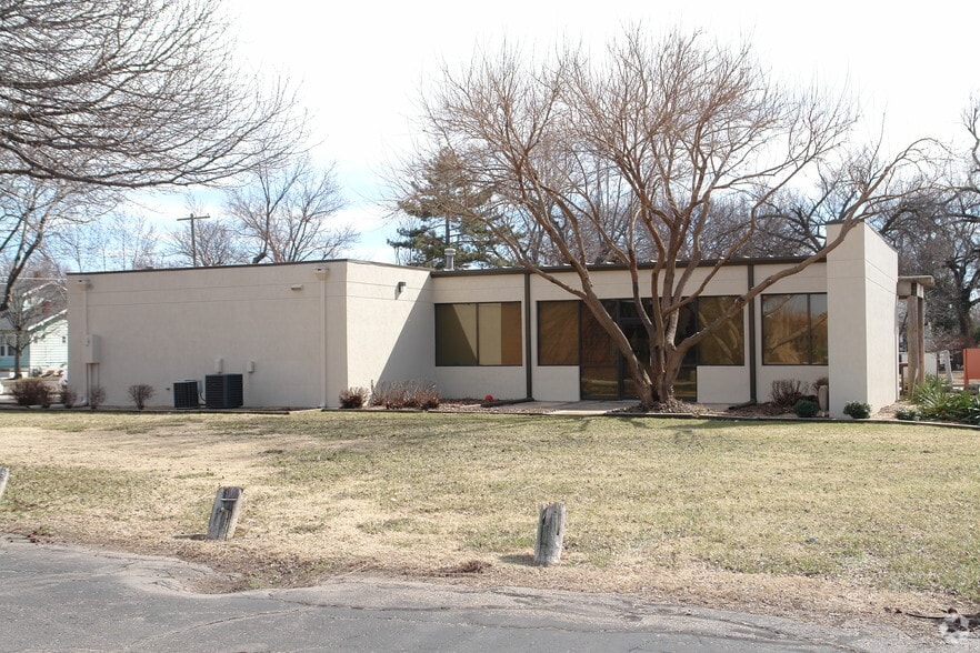 Primary Photo Of 358 S Laura St, Wichita Office For Lease