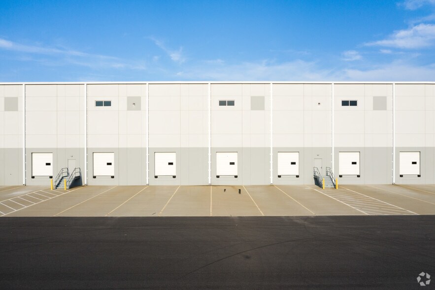 More Photos Of 6001 Bethlehem Blvd, Baltimore Distribution For Lease