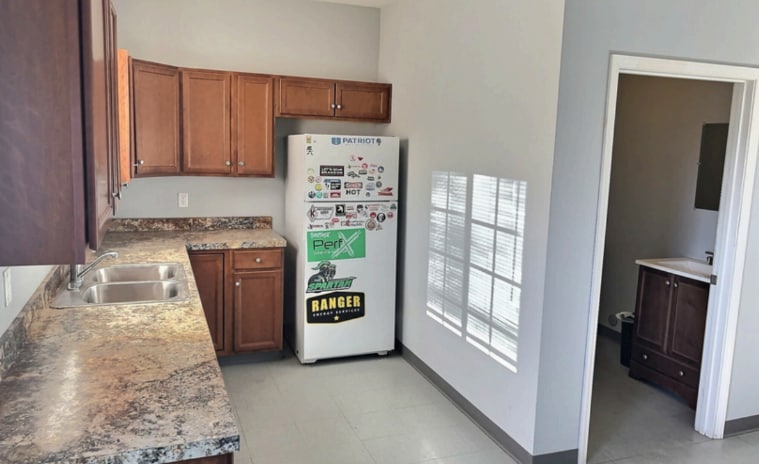 More Photos Of 1844 Welsh Rd, Casper Warehouse For Lease
