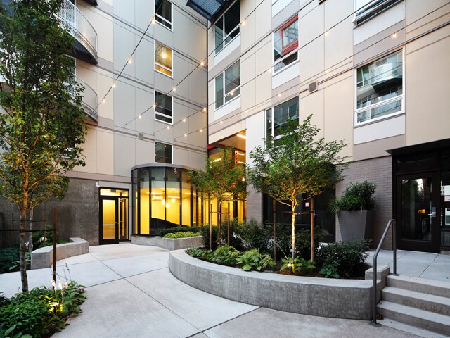 More Photos Of 4535 12th Ave NE, Seattle Apartments For Lease