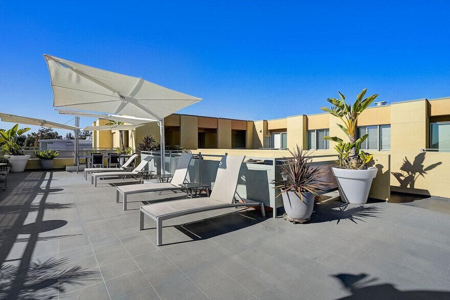 More Photos Of 65 W Dayton St, Pasadena Coworking Space