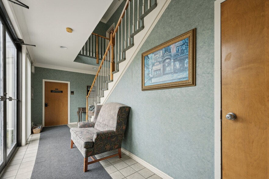 More Photos Of 800 Wyckoff Ave, Wyckoff Office For Sale