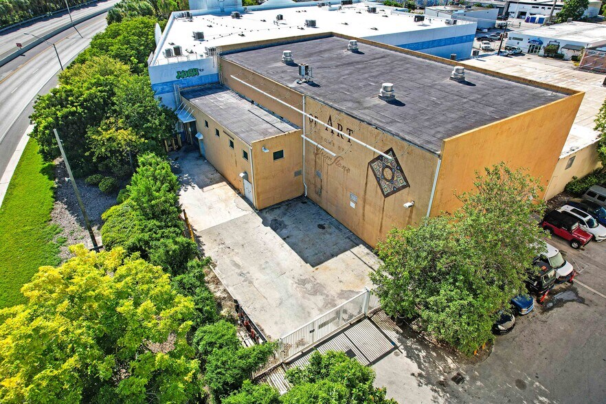 More Photos Of 6830-6840 SW 81st Ter, Miami Warehouse For Lease
