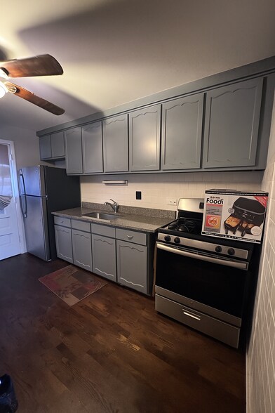 More Photos Of 2019 W 111th St, Chicago Apartments For Sale