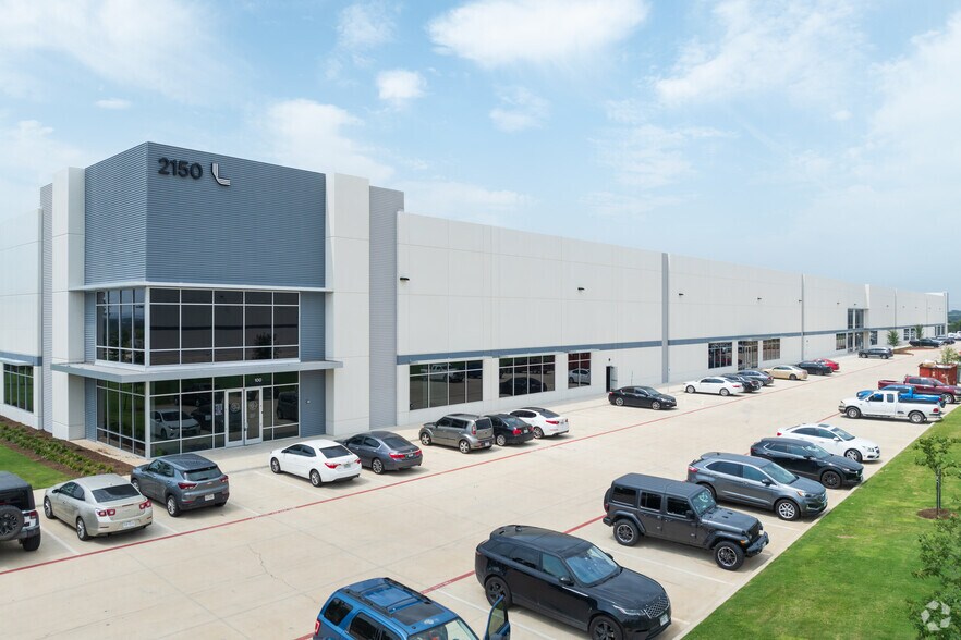 Primary Photo Of 2150 Chisholm Trail Rd, Round Rock Distribution For Lease