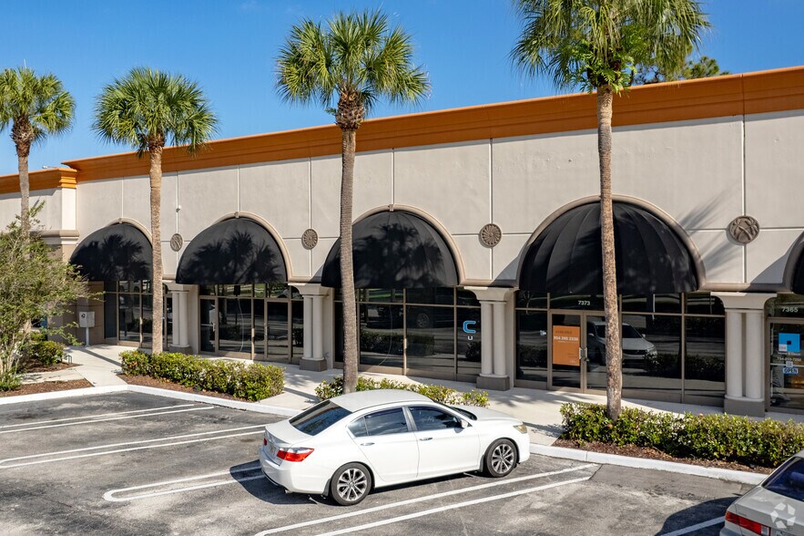 More Photos Of 7355-7605 W Sample Rd, Coral Springs Unknown For Lease