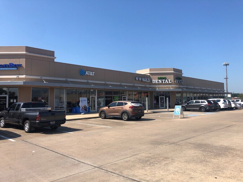 More Photos Of 4805-4975 Highway 6 N, Houston Unknown For Lease