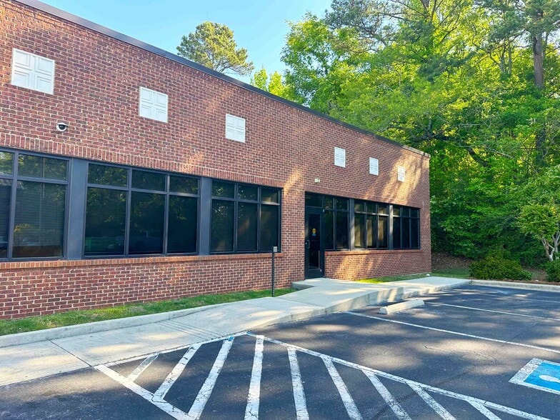 More Photos Of 1972 Gadsden Hwy, Birmingham Office For Lease