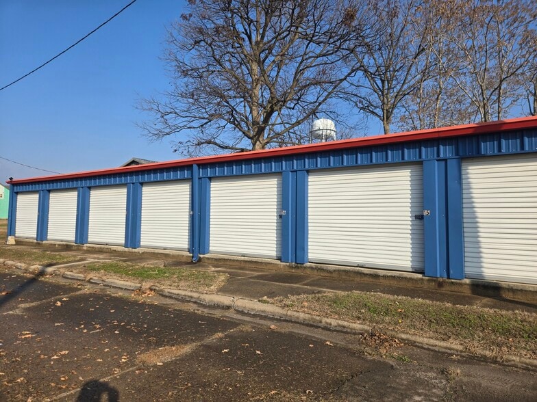 Primary Photo Of 432 1st, Hayti Self Storage For Sale