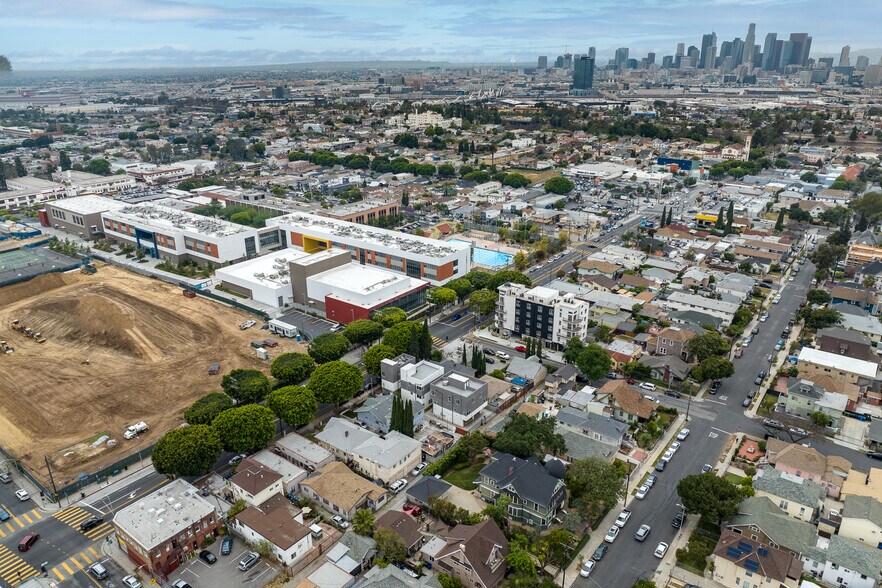 More Photos Of 2611 4th St, Los Angeles Apartments For Sale