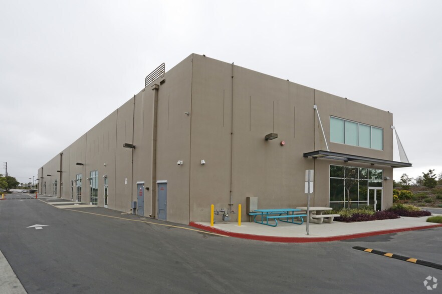 More Photos Of 780-784 Bay Blvd, Chula Vista Light Distribution For Lease