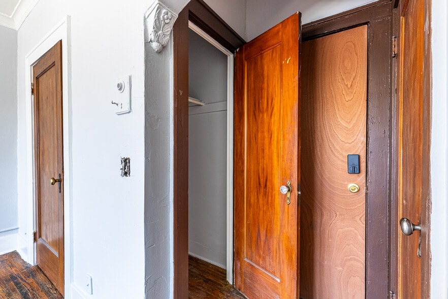 More Photos Of 312 Lake Ave, Rochester Apartments For Sale