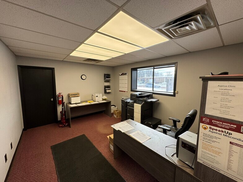 More Photos Of 2110 Jefferson St, Wisconsin Rapids Warehouse For Lease