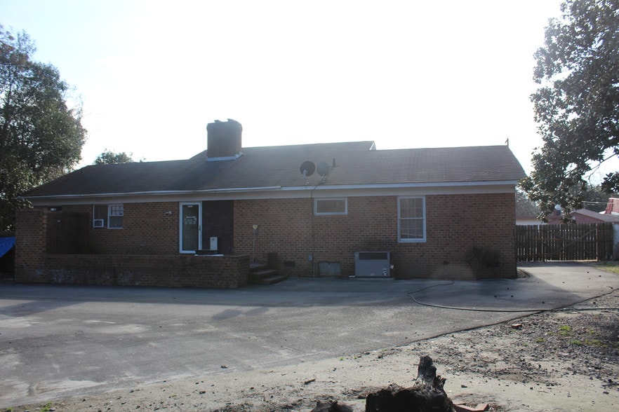 More Photos Of 811 Cokey Rd, Rocky Mount General Retail For Lease