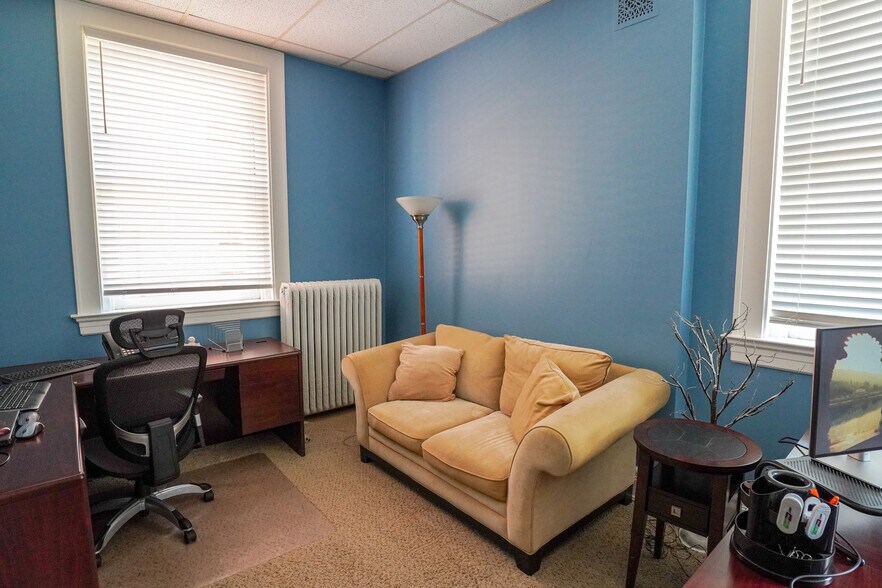 More Photos Of 2404 Auburn Ave, Cincinnati Apartments For Sale