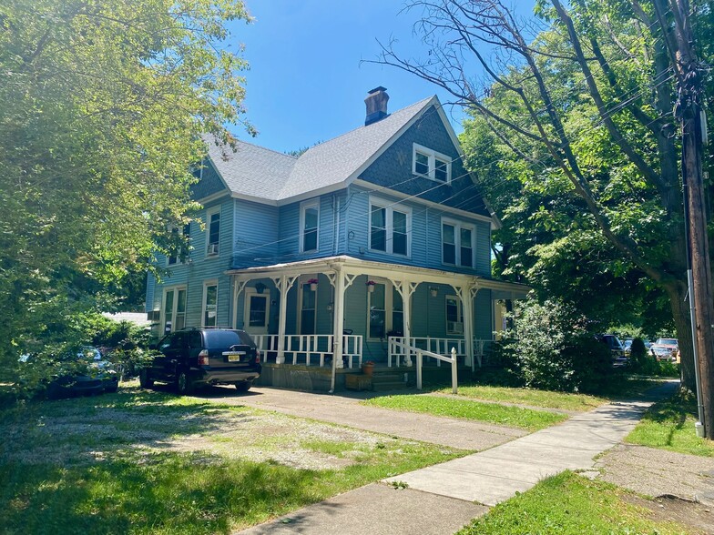 Primary Photo Of 114 E Park Ave, Merchantville Apartments For Sale