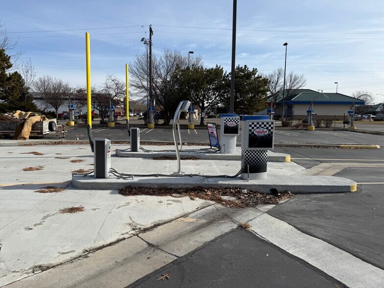 More Photos Of 8160 W Overland Rd, Boise Carwash For Sale