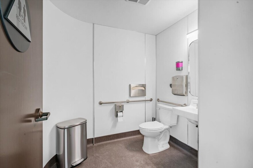 More Photos Of 402 E Main St, Santa Maria Medical For Sale