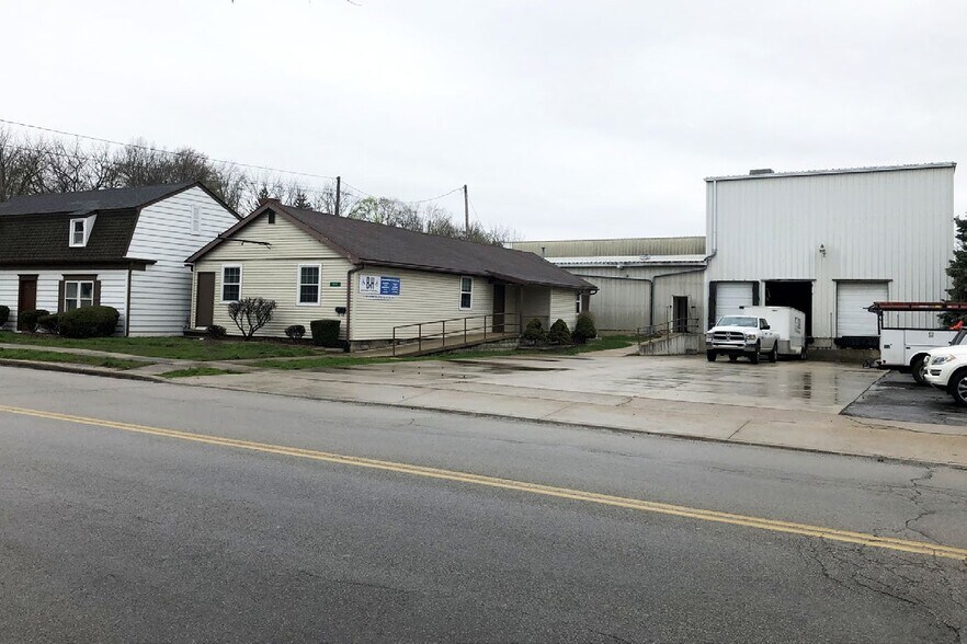 More Photos Of 218 Mechanic St, Waterville Manufacturing For Lease