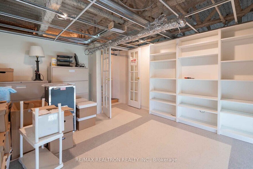 More Photos Of 11685 Yonge St, Richmond Hill Office For Sale