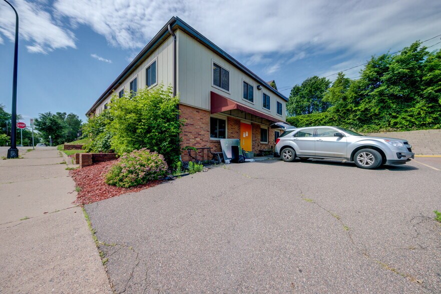 More Photos Of 800 N 42nd Ave, Minneapolis Medical For Lease