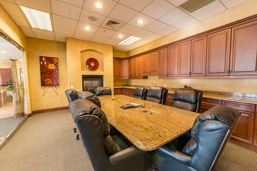 More Photos Of 8040 Southpark Ln, Littleton Office For Lease