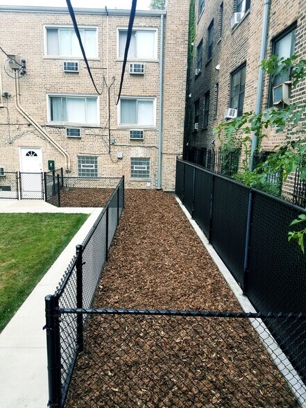 More Photos Of 7006 S Cregier, Chicago Apartments For Sale