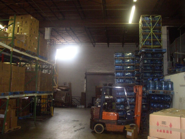 More Photos Of 7889 NW 98th St, Hialeah Gardens Warehouse For Lease