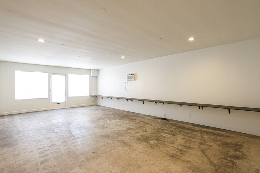 More Photos Of 2117-2119 E 7th St, Long Beach Storefront Retail Residential For Sale